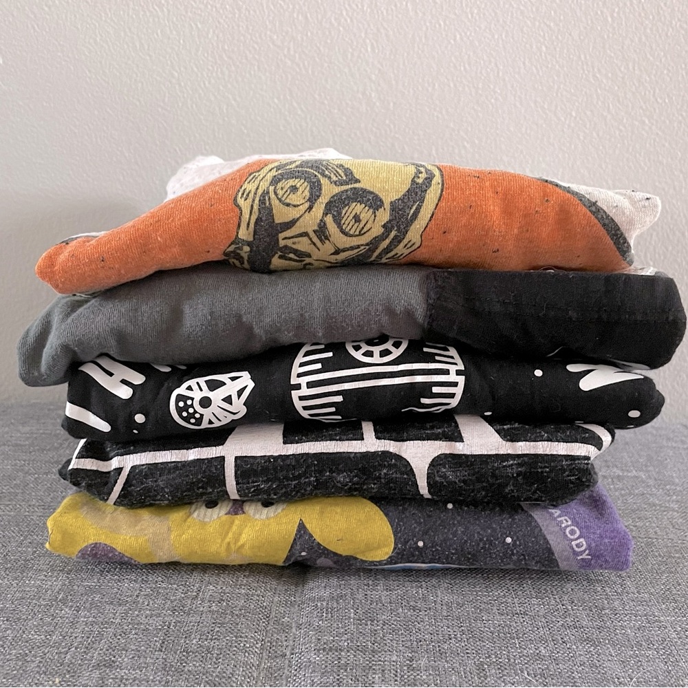 5 Star Wars T-shirts lot (womens small/medium)
